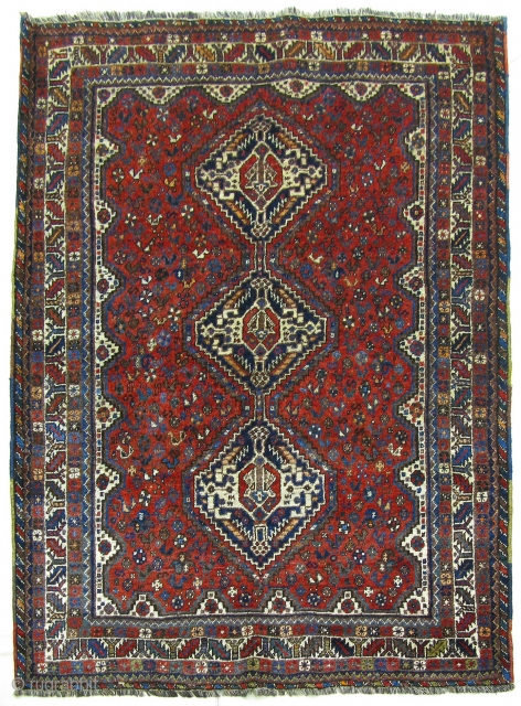 Rug no. 504: Early 20th.C Nomadic Qashqai, circa 1920, all wool, size:199x135 cm. Sourced in Shiraz, Iran, cleaned and restored on the edges. Southern Persia.
It can be shipped to anywhere in the  ...