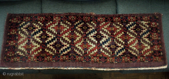 Jomud group, Asmalyk-gul torba. 45" X 16."  Symetric knots 8H X 15V. Great color, some wear, as shown. Great color, but weft shows dye-transfer.  Attractive piece.     