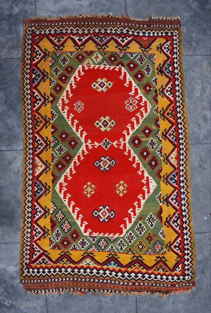 Wonderful Qashqai kilim. Size 160x250 cm/ 64x100 inches. Most likely of very good age (19thC). Fine weave and very supple handle. Interesting design, not often seen and sometimes found on gabbehs. Great  ...