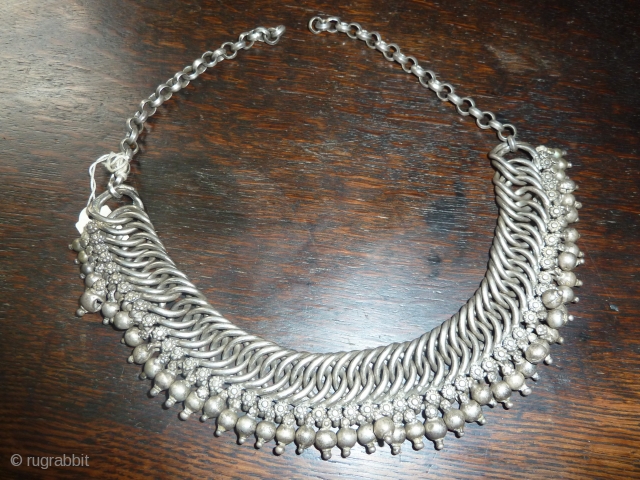 Carefully crafted indian silver neckless, ca. 160 gram, inner opening 13 cm, 5.1 inch                   