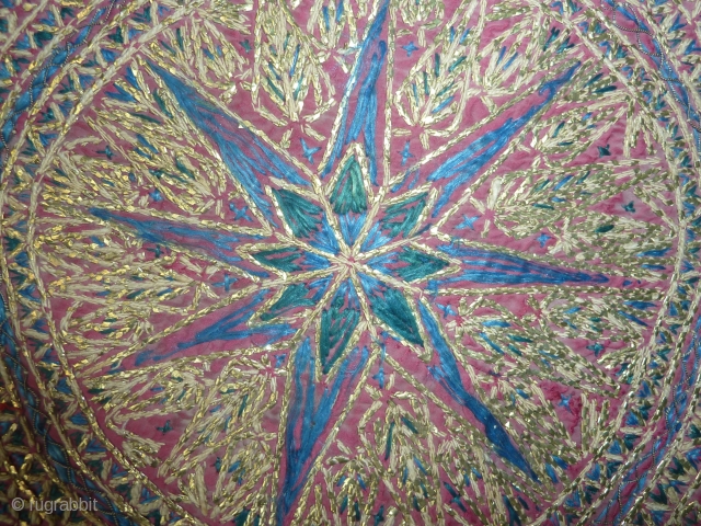 Persian embroidery, 25 cm, 9.8 inch dia.                          