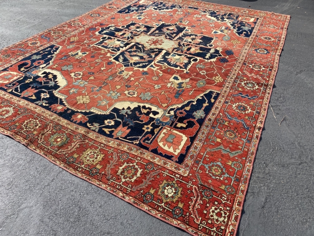 Antique persian Serapi rug 9x12                            