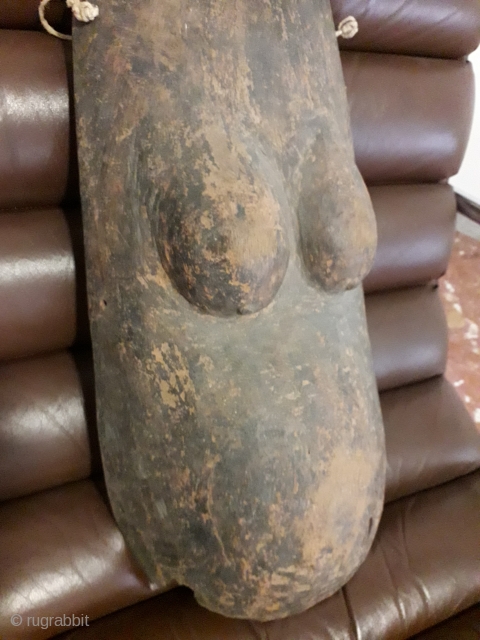 Antique African Makonde (Njorowe) ventre mask. 

60 cm x 30 cm                      