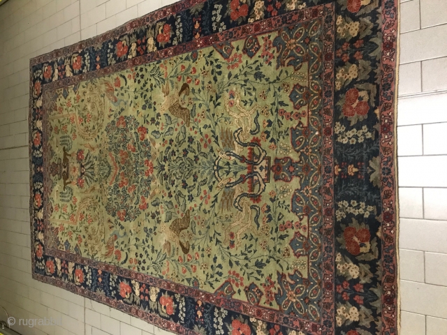 263x170 cm Tabriz Khoy antique.
Good condition - One hole in the middle,
look the photos.
Beautiful color and original design.
Best regards from COMO-LAKE!

VENDUTO====SOLD=====grazie!            