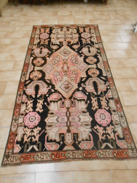 Measures:   244 x 122 cm
Antique Caucasus KARABAKH in very good condition. Original palette. Beautiful fastened color. Beautiful size. for this antique piece, knotted end XIX th.century.

Other info or photos on  ...