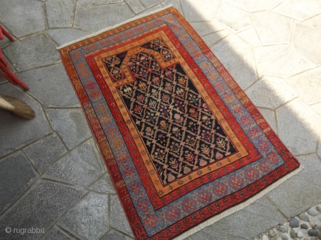 146 x 96 cm is the size of this antique prayer carpet knotted in CAUCASUS district of KARABAKH. Very, very good condition and original pattern and colors.

Other photos on request.
Warm regards from  ...