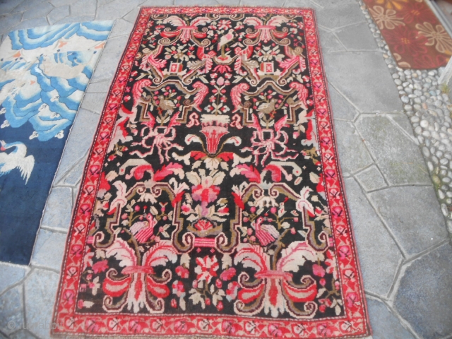 Antique KARABAGH CAUCASUS gol-farangh design.
In very, very good condition.  FULL PILE, not restored.
SIZE  is   cm. 205 x 121.

GOOD LOOK !
WARM REGARDS  from lake of COMO !  