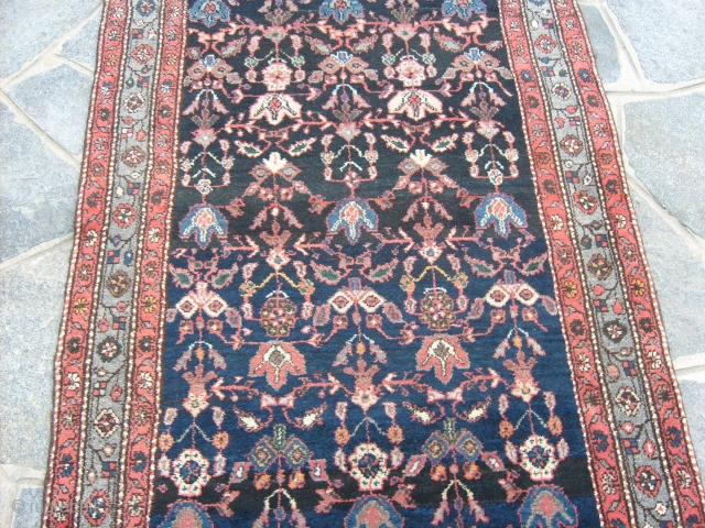 Size:   cm  505 x 103  cm
A Persian Malayer runner in perfect condition.
Original colors and full pile for this carpet.
All original, any restors, repils or damages.
Central persian carpet knotted  ...