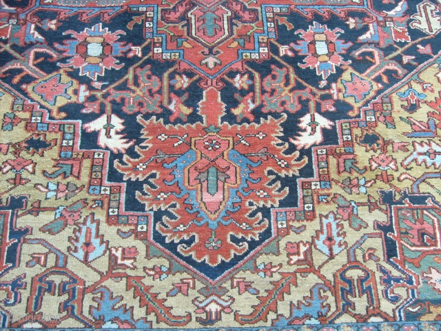 SIZE  cm.  322 x 237   In very good condizions.  wool on cotton.
Antique persian KARDJEH/Heris. The carpet has been washed.  All original - the carpets han not  ...