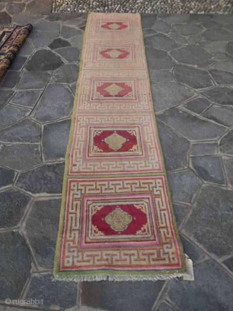 A little runner from Xinjiang, East Turkestan, Oasi of KHOTAN.
This antique SAMARKAND is in perfect condition (like new).
Original piece for Buddhist Monastery.
Size is  307 x 66 cm.
More pictures or info on  ...