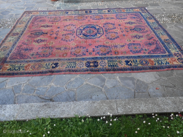 Antique PANDERMA Anatolian carpet in good condition. Only one corner has been damaged
and restored with a piece of other carpet (look the photo). About this damage the
carpet has a reasonable price. Size  ...