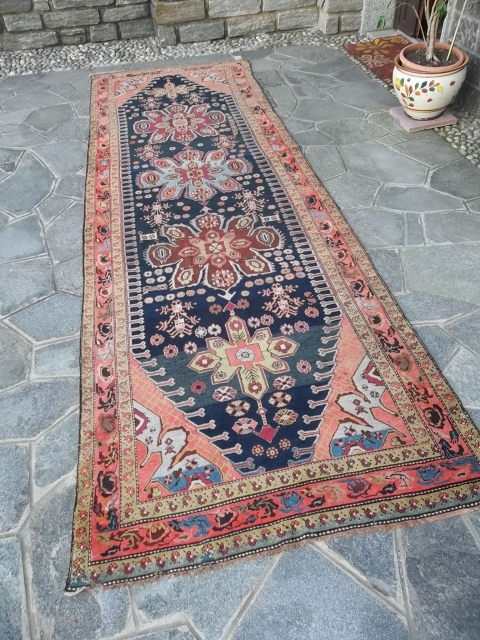 388 x 124 cm
Antique carpet CAUCASUS  Lampa-Karabagh.
In very good condition. 
Original runner knotted around 1900.
More pictures and info about this carpet on request.

Greeting from  lake of COMO !
   