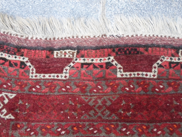 ERSARI hachlu. Piece old in perfect condition.
All wool and very beautiful colors.
Piece complete and with a shiny pile.
Size  cm. 238 x 159 cm. of this Hengsi turkmen.
Ask for more pictures and  ...