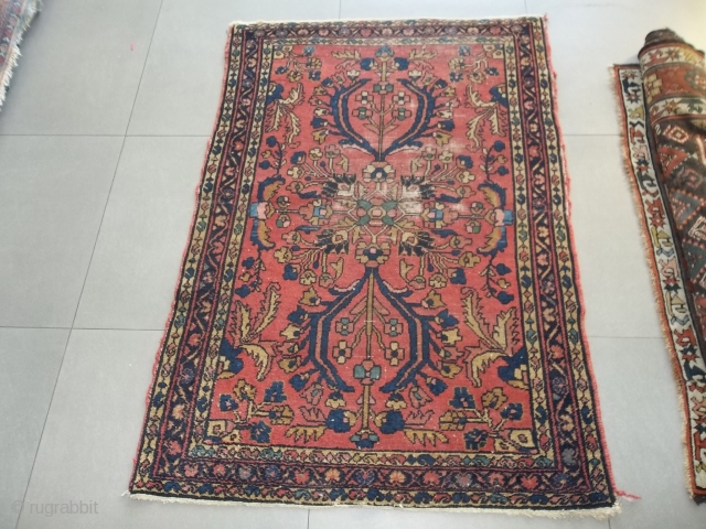 Persian antique LILIHAN 
Condition look the pictures.
Some areas no full pile.
Wool on cotton
Size  cm. 144 x 100  cm.
WARM REGARDS from COMO !
***************************
Merçi il été vendu !
SOLD / VENDUTO ! Grazie  ...