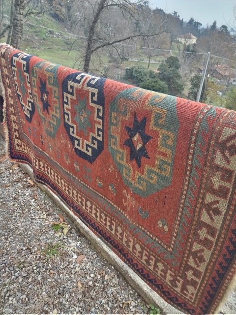 140x111 cm  Caucasus antique KAZAKH not in full pile, please have a look at the Photos.
All wool and all natural dyes.  Period end of the XIX th century.
More pictures and  ...