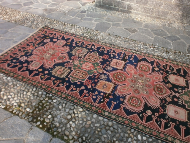 Antique village of Lamba, region of Caucasus KARABAGH.
Size il cm. 482 x 133 cm. Good condition for this pieces.
Original size and a great color for this Karabagh.
More info and photos on requet.  ...