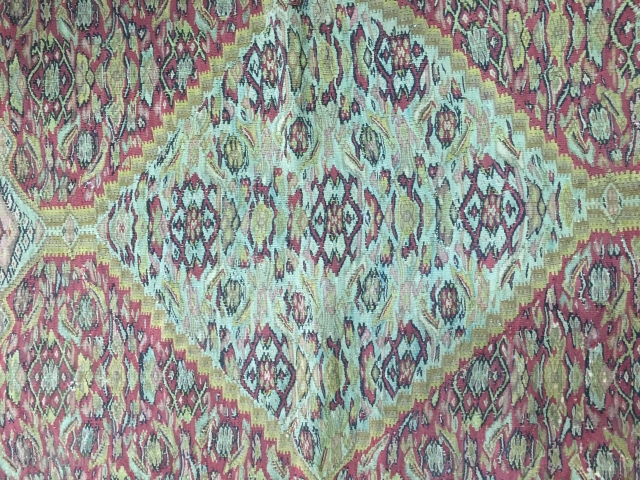 Sene rug 
Size 175x114                             