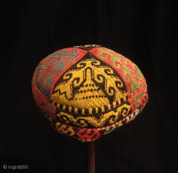 Uzbek vintage natural silk handmade hat skull duppi hat

Size: 
Hat Circumference: 46 cm 

Fast shipping all over the world,!              