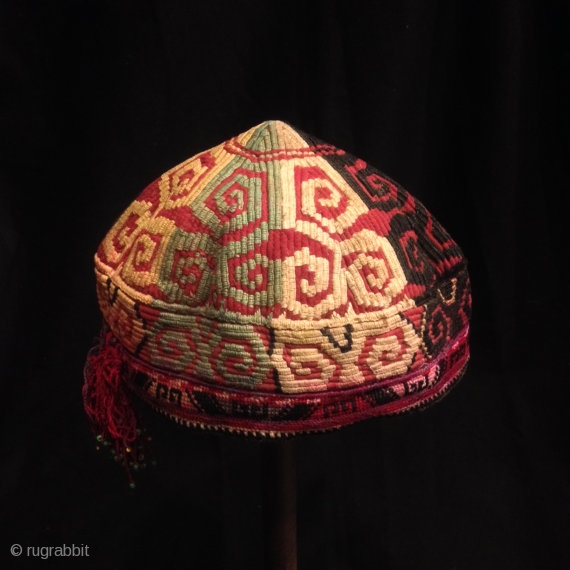 Uzbek vintage natural silk handmade hat skull duppi hat

Size: 
Hat Circumference: 46 cm 

Fast shipping all over the world,!              