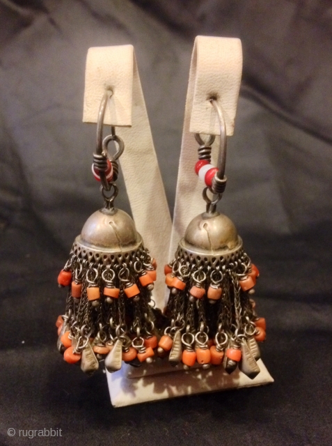 Vintage Uzbek sterling silver earring

Size : 
Height : 6 cm
Weight : 30 cm ( with out chain )

Fast shipping worldwide by fedex

Thanks visiting for my shop :)      