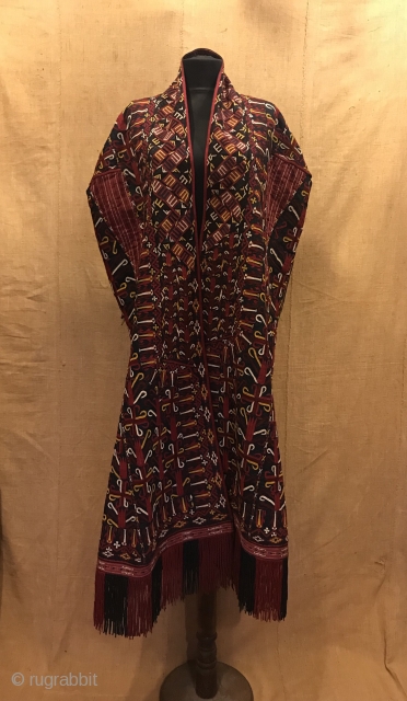 19.th century Turkoman caftan chirpy clothes
Unique ethnic tribal embroidered chirpy kaftan , wedding ceremony overall clothing

Size: 
Height : 110 cm
Under arm : 62 cm
Shoulder size : 40 cm

Please feel free if you  ...