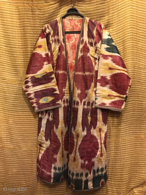 19.th Century Silk İkat chapan, uzbek hand weaving coat, silk robe caftan clothes, rare ikat chapan coat


Size 
Height : 120 cm
Under arm : 58 cm
Shoulder size : 50 cm

Fast shipping worldwide 

Thank  ...