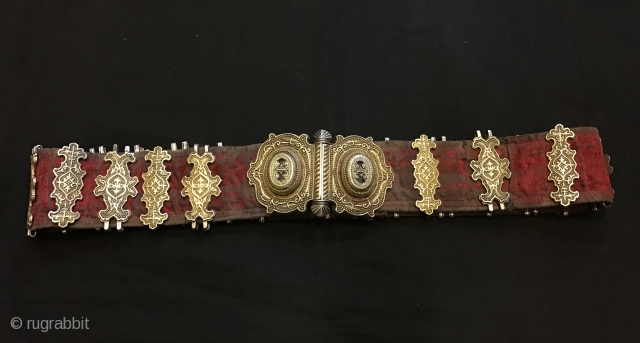 Antique khazak silver belt 

Size : 94 cm x 7 cm
Weight :808 grams

Fast shipping worldwide                  