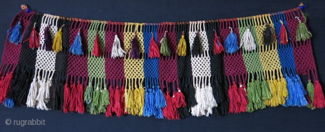 Uzbekistan  Lakai silk braided ceremonial hanging.  Circa 1930-40s Size: 27” long X 9” wide in tassels. (69 cm X 23 cm).


              