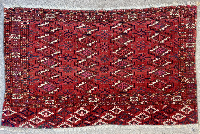 Turkmen Tekke Chuval with lovely all natural colors - tap on image to download high resolution picture or email yorukrugs@gmail.com - good deal, reasonable         