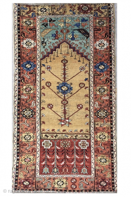 Central Anatolian Prayer Rug - c.1880 - 3’6 x 6’5 – 137 x 196 cm                  