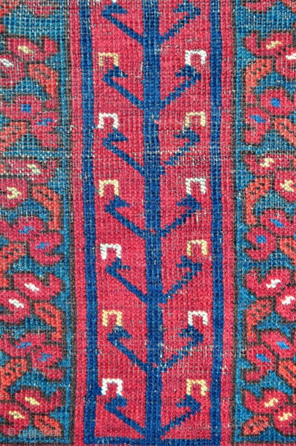 Turkmen Ersari Ensi rug - 4'8 x 6'7 ft. - 142 x 201 cm.                   