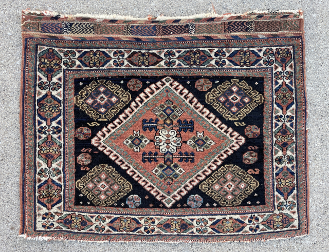 Afshar Bagface with typical color pallet and a lovely cartouche border - yorukrugs@gmail.com