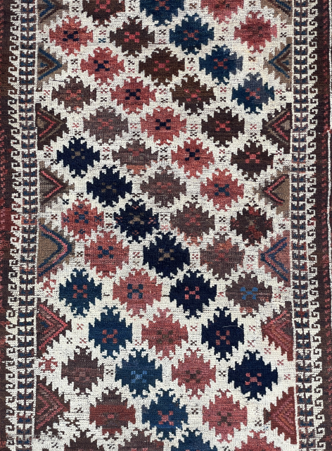 Ivory ground Baluch rug - 2'6 x 4'6 ft. - yorukrugs@gmail.com
