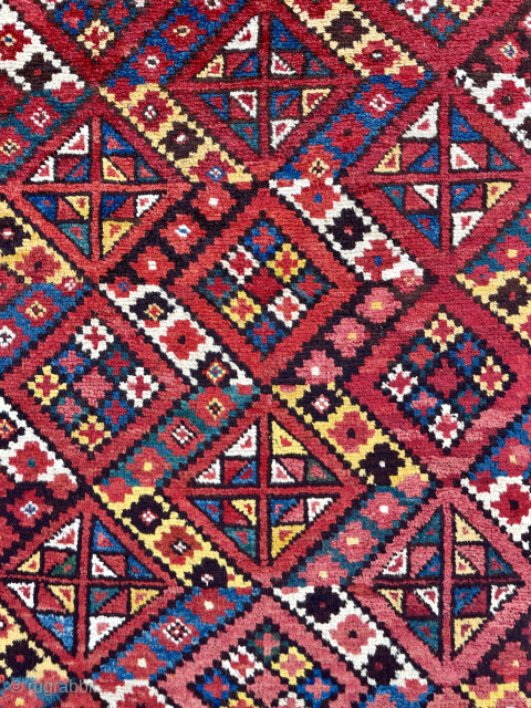 Central Asian Uzbek Carpet - 4'9 x 9'0 - email - mete@yorukruggallery.com                     