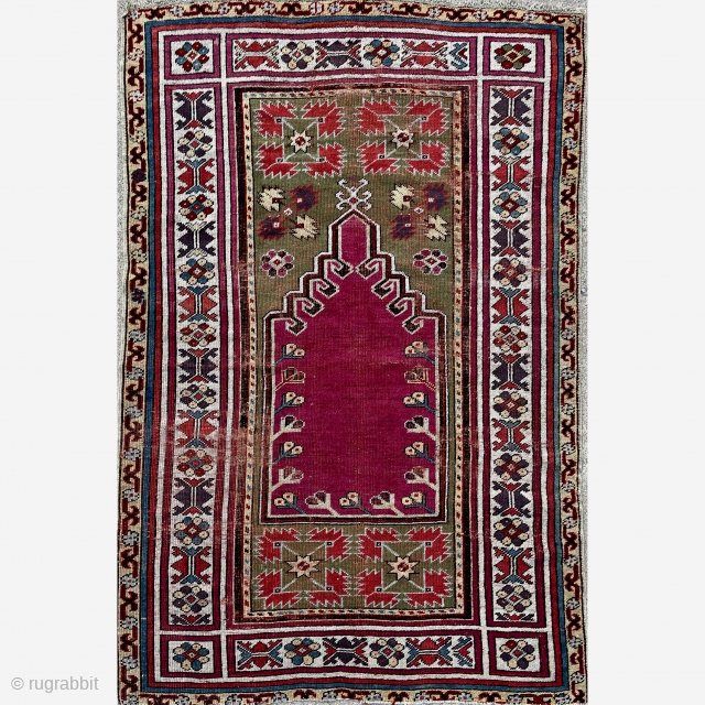 Central Anatolian Prayer Rug with super cool rare geometric border design - great colors as well including a nice deep aubergine -  3’9 x 5’8 – 115 x 173 cm  