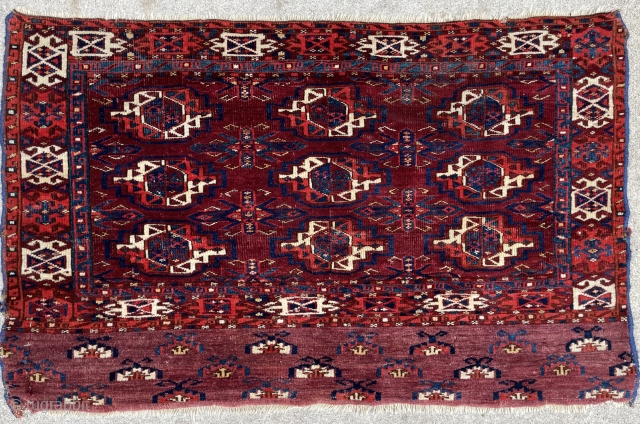 Kizilayak Turkmen Chuval with intense saturated natural colors and high quality silky wool - see detail images - 42" x 26" - 107 x 67 cm.       