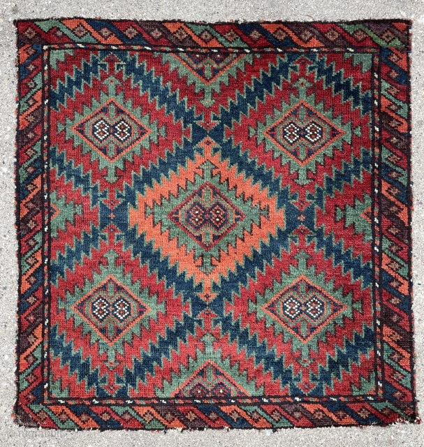 Spectacular Baluch Bagface from Sistan area - 25" x 26" - 66 x 69 cm                  