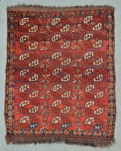 Ersari Turkmen Wedding rug - 3'6 x 4'5 - 106 x 135 cm.                    