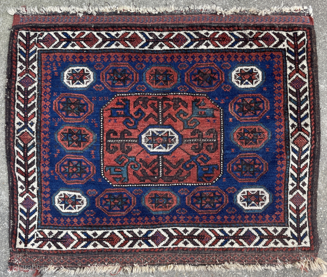 Baluch Bagface with beautiful colors and drawing - fresh arrival - reasonably priced - email yorukrugs@gmail.com for details               