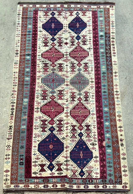 Antique Southeast Anatolian Reyhanli Kilim - 5'7 x 9'8 - 170 x 298 cm.                   