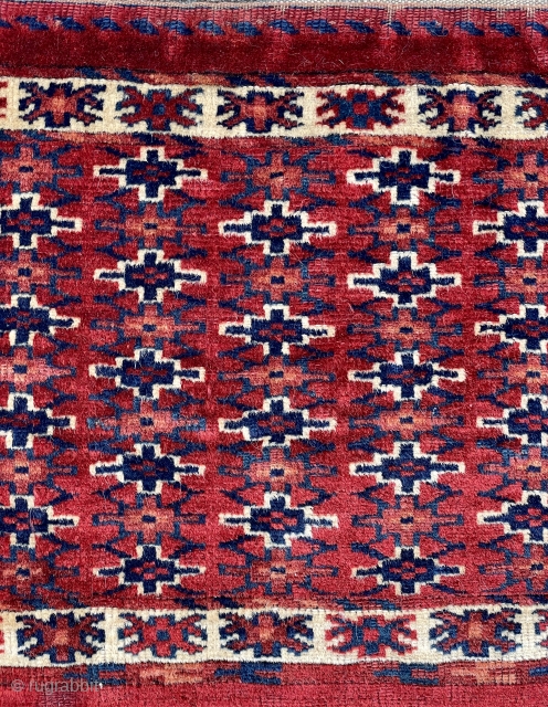 Yomud Turkmen Mafrash Bag with tight weave, great wool and colors - Love the positive/negative patterns in the field and border - 28" x 14" - 72 x 36 cm - Extra  ...
