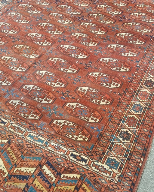 A fine antique Yomut carpet.280x183.
Good original conditon. Selvage is missing .

All good colours fine weave. Please ask if you.need additional info.            