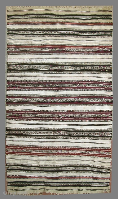 Very Nice Women cap from Morocco , 
Atlas.. Beniouraine .
Circa : end 19th.
Wool , Cotton and some silk highlight .
             