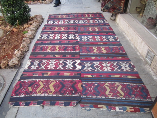 Old kilim Malatya.19th  vegetable dyes.
size 345x172.                          