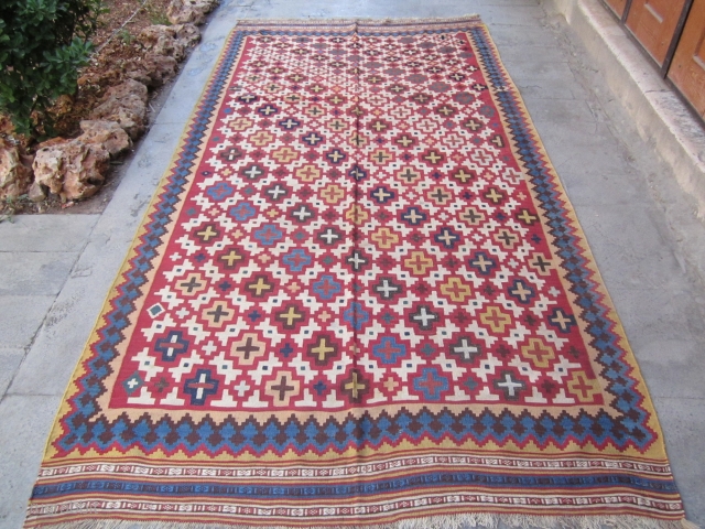 Old Qashqai kilim.vegetable dyes .
19th.very soft and beautiful colors.size 290x150                       