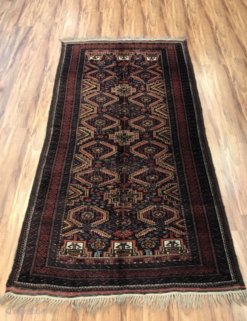 Antique Baluch vegetable colors and very good condition 
Size 190x100                       