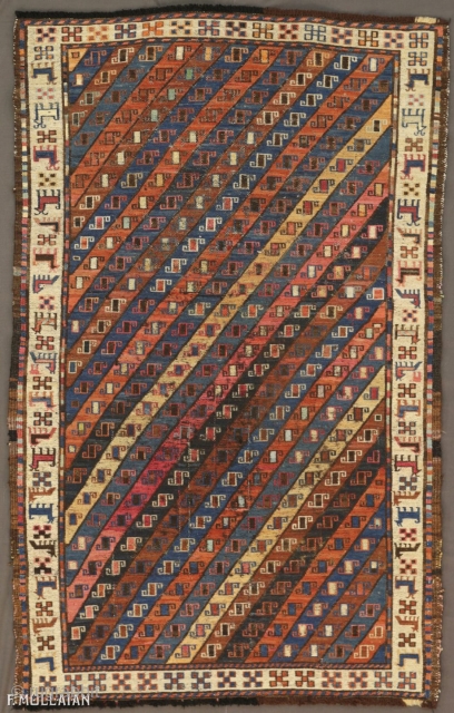 Antique Azerbaijani Sumak Carpet, ca. 1920,

125 × 74 cm (4' 1" × 2' 5"),


The price for Extra EU citizens/UE Companies: €778.00

            