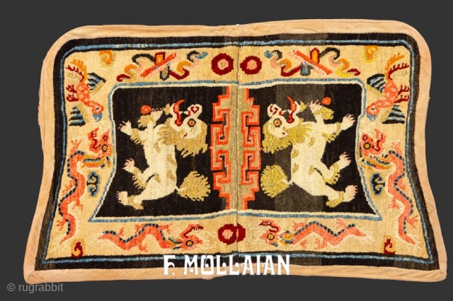 Beautiful Antique Tibetan Saddle Rug with Fu-Dog Motif, 19th Century

98 × 57 cm (3' 2" × 1' 10"),



               