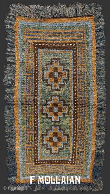 Green-Tone Tibetan Antique Hand-Knotted Rug, 19th Century

170 × 90 cm (5' 6" × 2' 11")

Please ask if you need more information.            