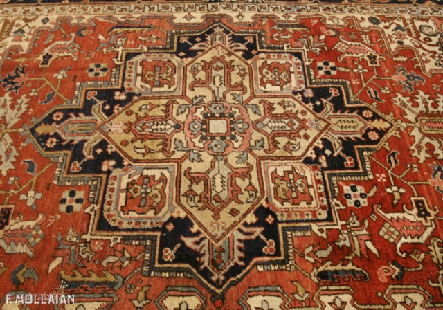 Lovely Antique Heriz Carpet, ca. 1900,

300 × 210 cm (9' 10" × 6' 10"),

                   